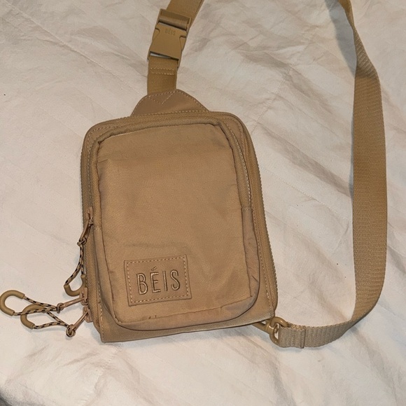 BEIS Handbags - BEIS Sport Sling